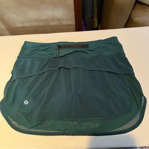Lululemon Hotty Hot skirt